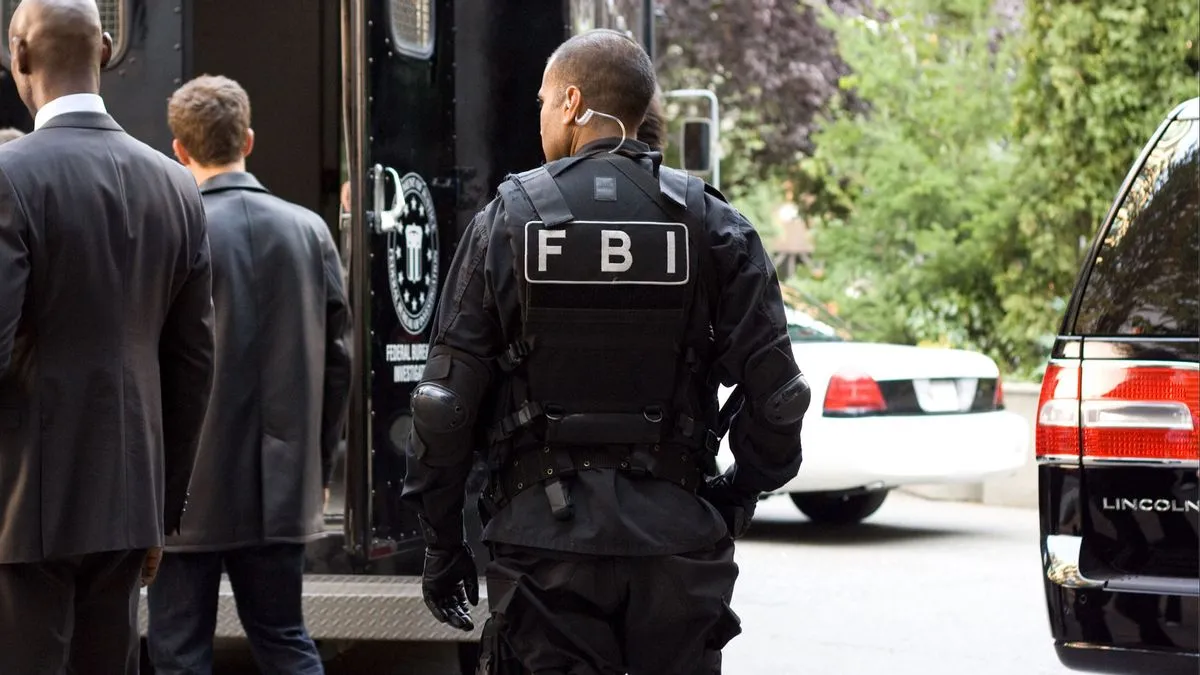 Klaim Palsu Tentang Asisten Direktur Fbi Trump